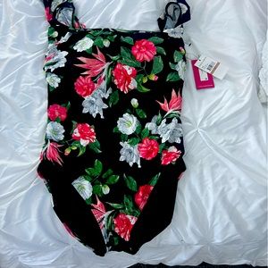 Vince Camuto, beautiful floral, swimming suit, brand new with tags